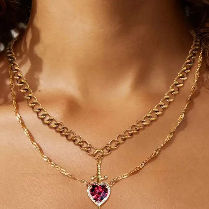 COLLAR CORAZON DE FUEGO